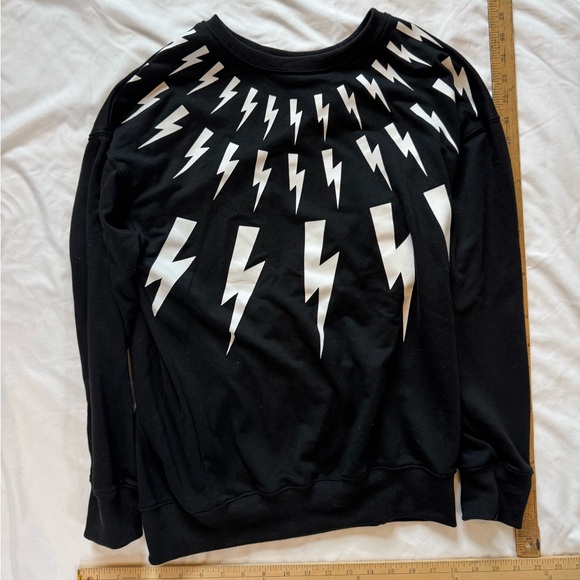 Black Lightning Bolt Sweater Schitt’s Creek David Rose - Picture 1 of 3